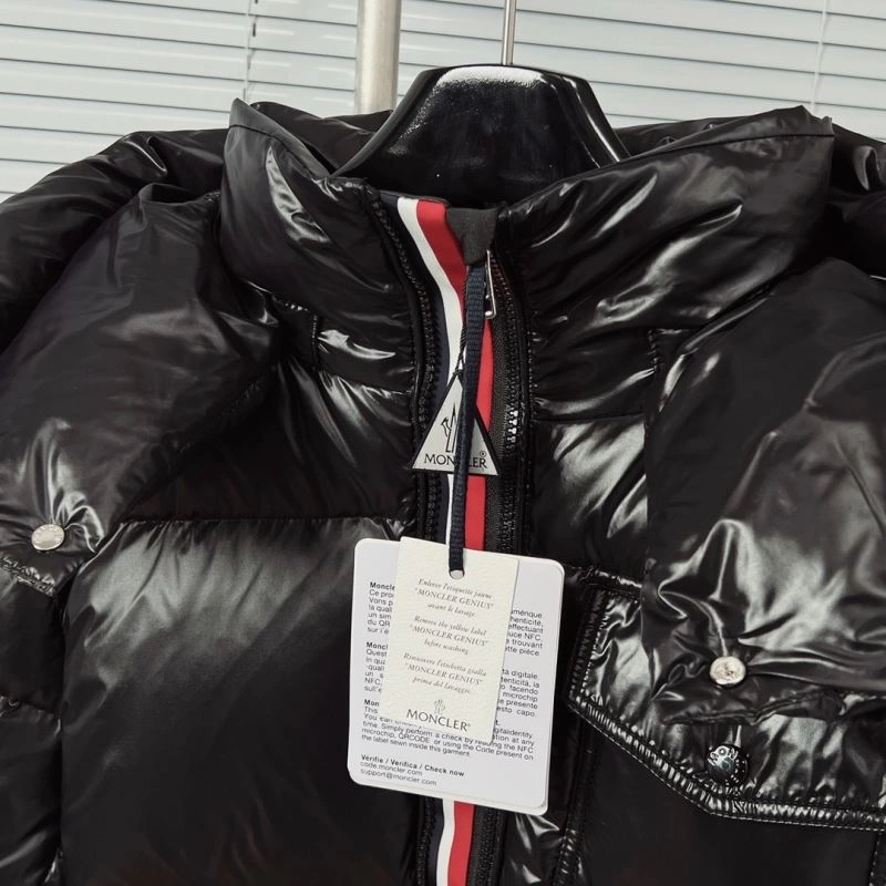 Moncler Down Jackets Comfortable 144141