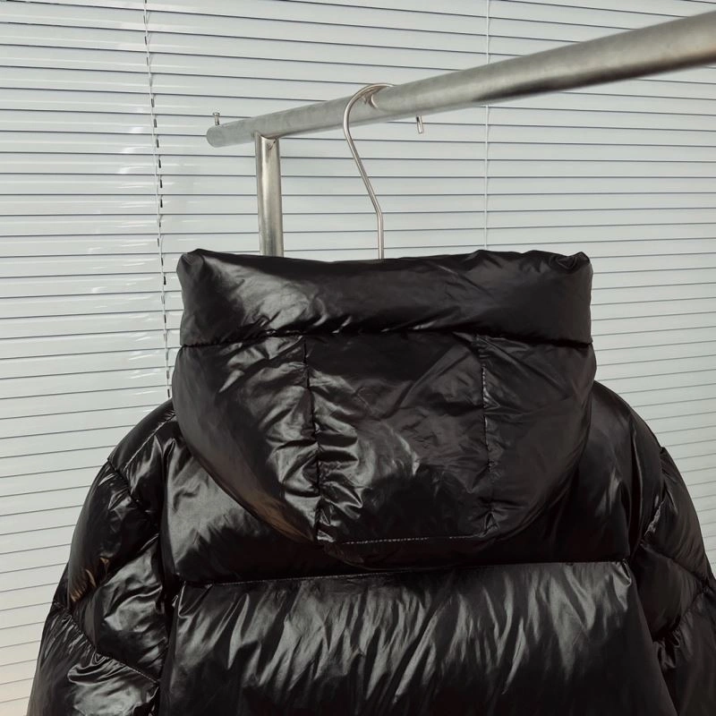 Moncler Down Jackets Comfortable 144141