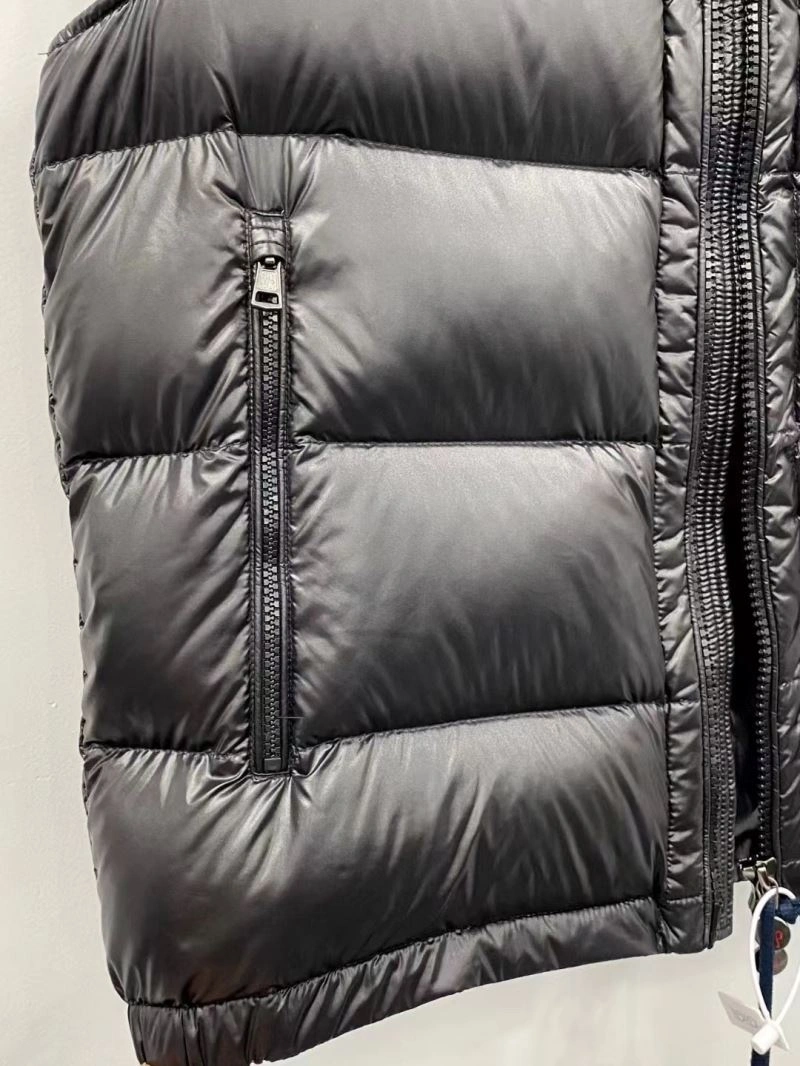 Moncler Down Jackets Resilient 144129