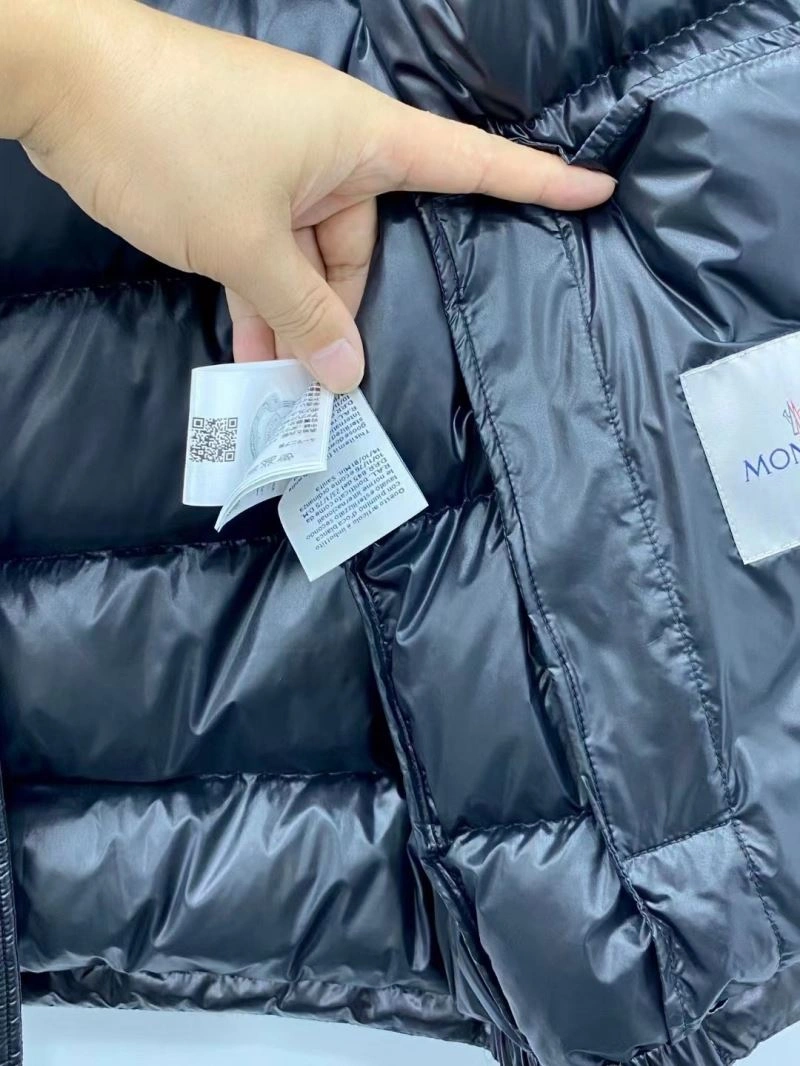 Moncler Down Jackets Resilient 144129