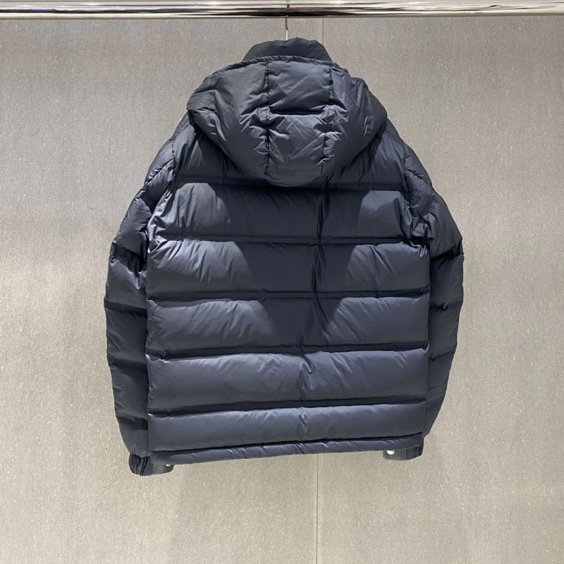 Elegant Moncler Down Jackets 144124