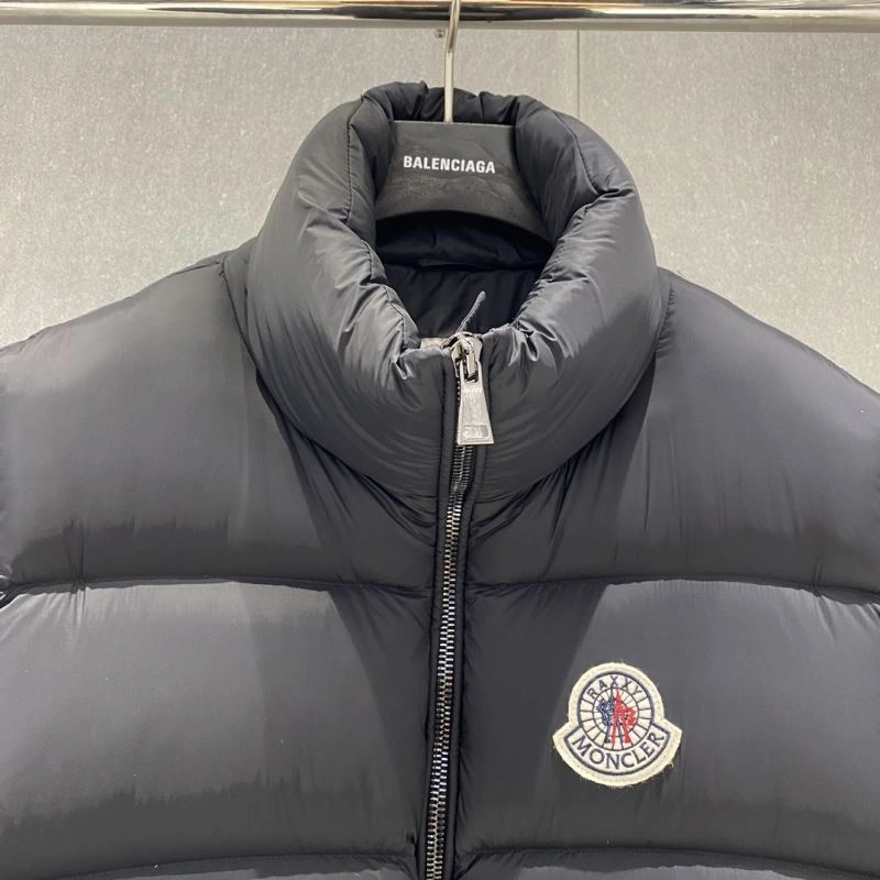 FashionForward Moncler Down Jackets 139504