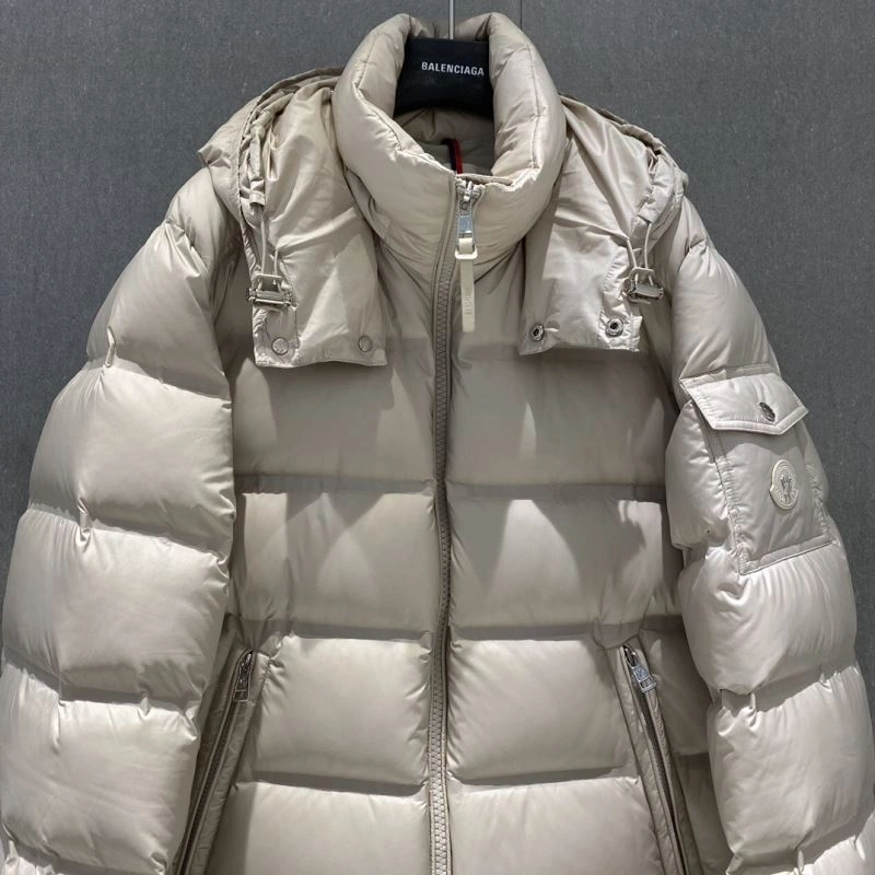 Moncler Down Jackets Trendsetting 139568
