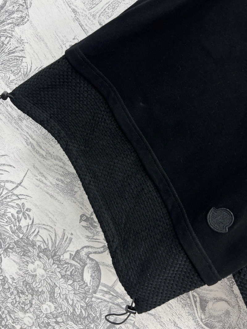 MultiPurpose Moncler Dress Suits 139625