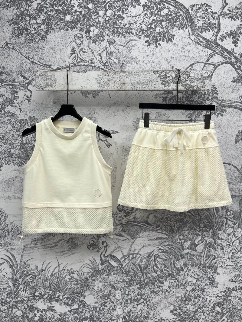 FashionForward Moncler Dress Suits 139621