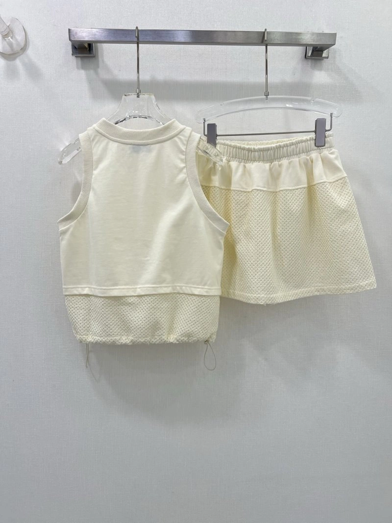 Moncler Dress Suits GoAnywhere 139754