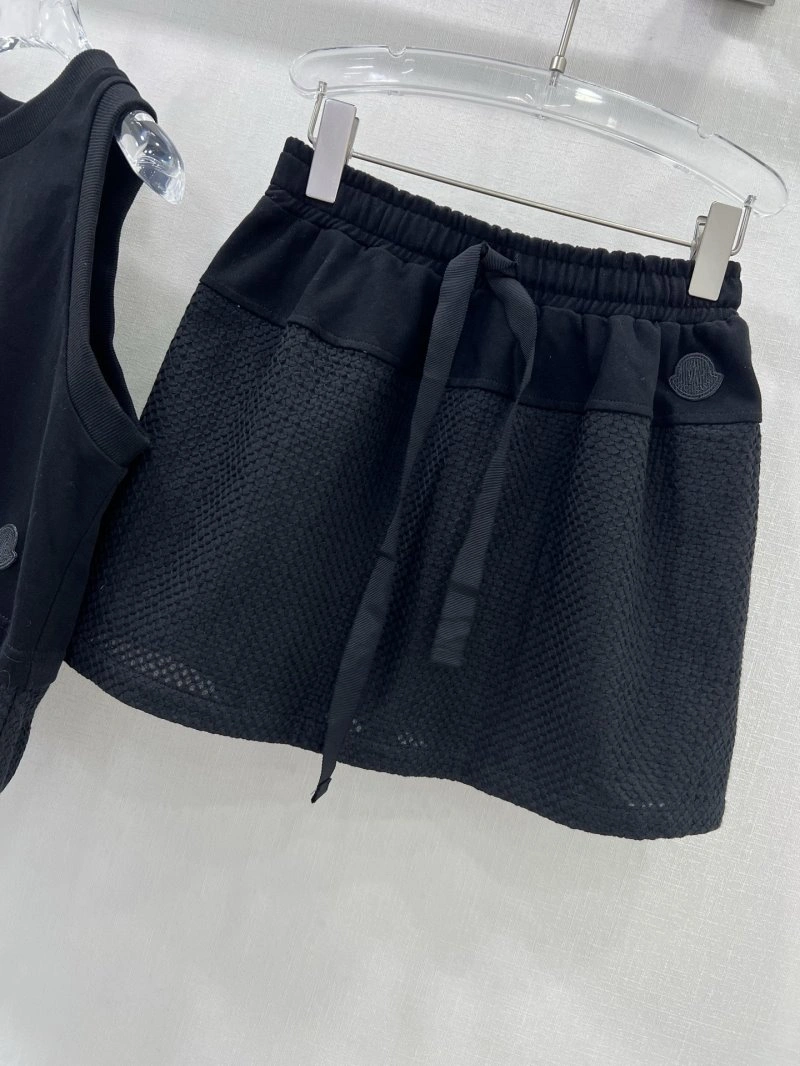 Thermal Moncler Dress Suits 139761