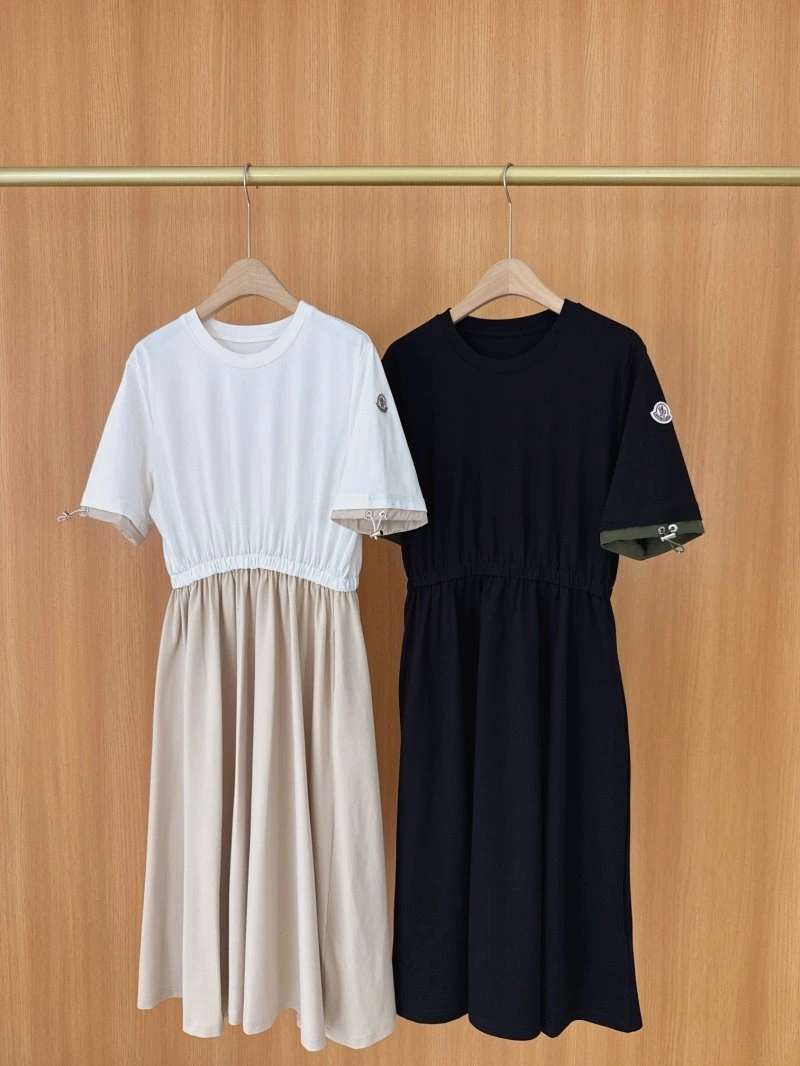 Moncler Dress Breathable 139695