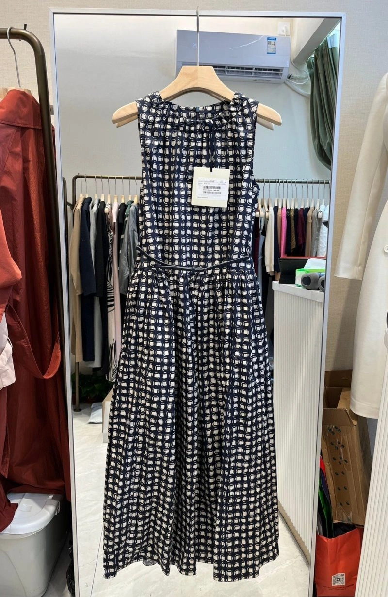 Moncler Dress Vibrant 139802