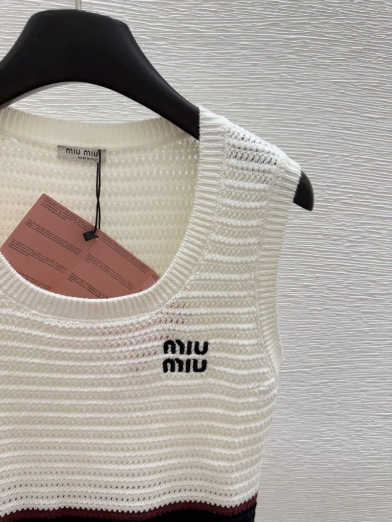 Moncler Dress Upgraded 139647