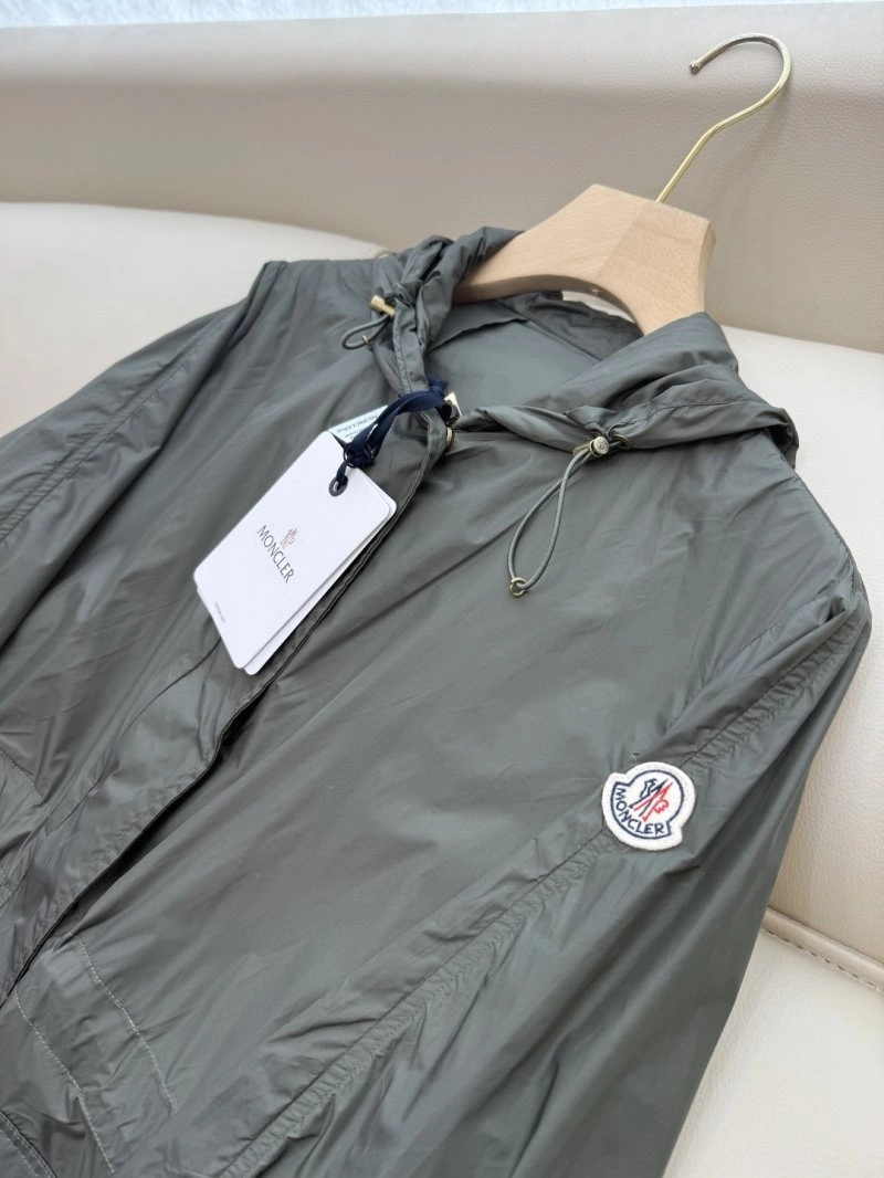 Moncler Dress Youthful 139632