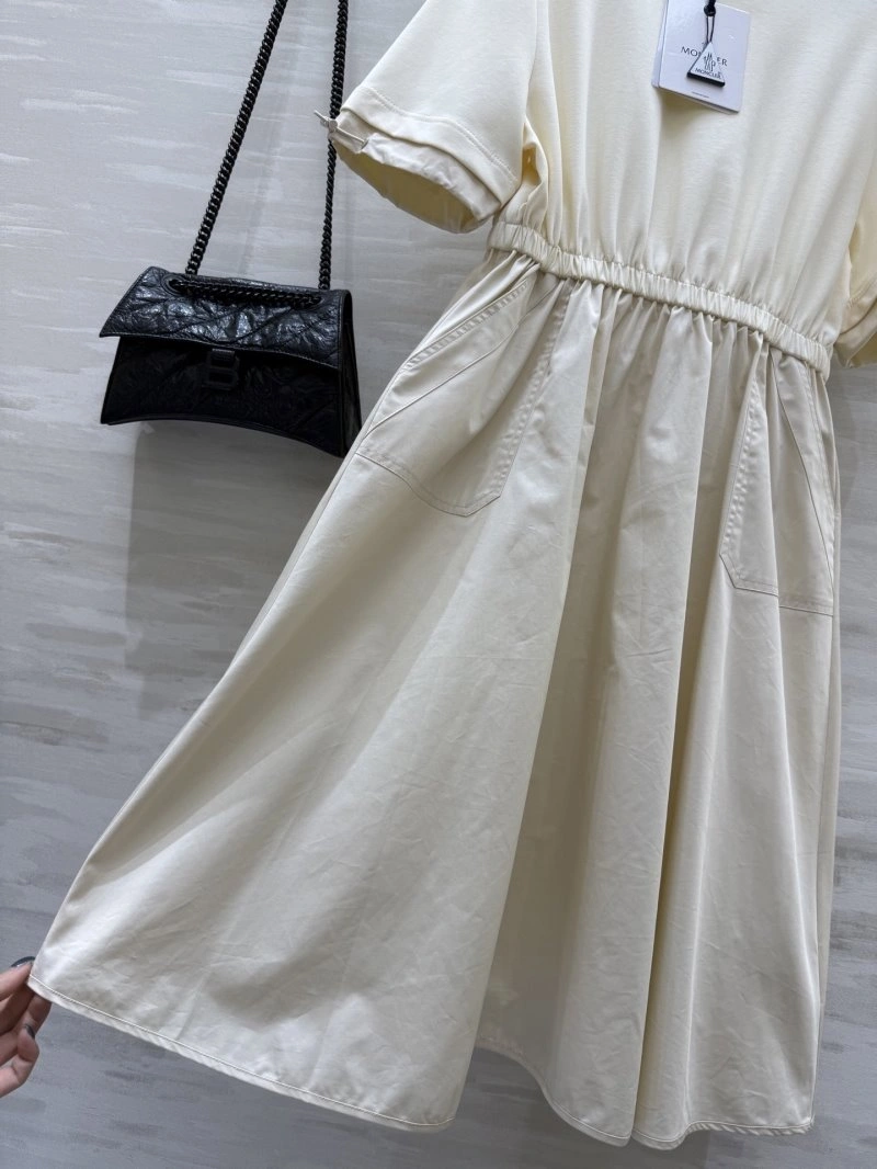Effortless Moncler Dress 139650