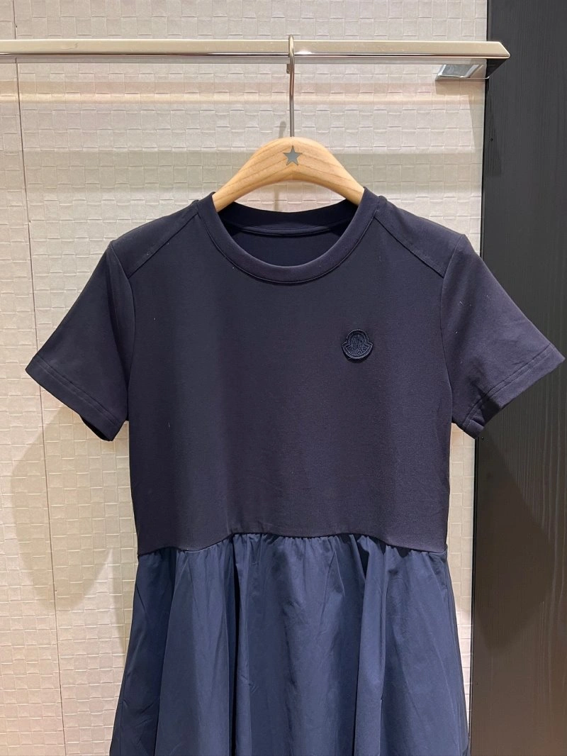Trendy Moncler Dress 139778