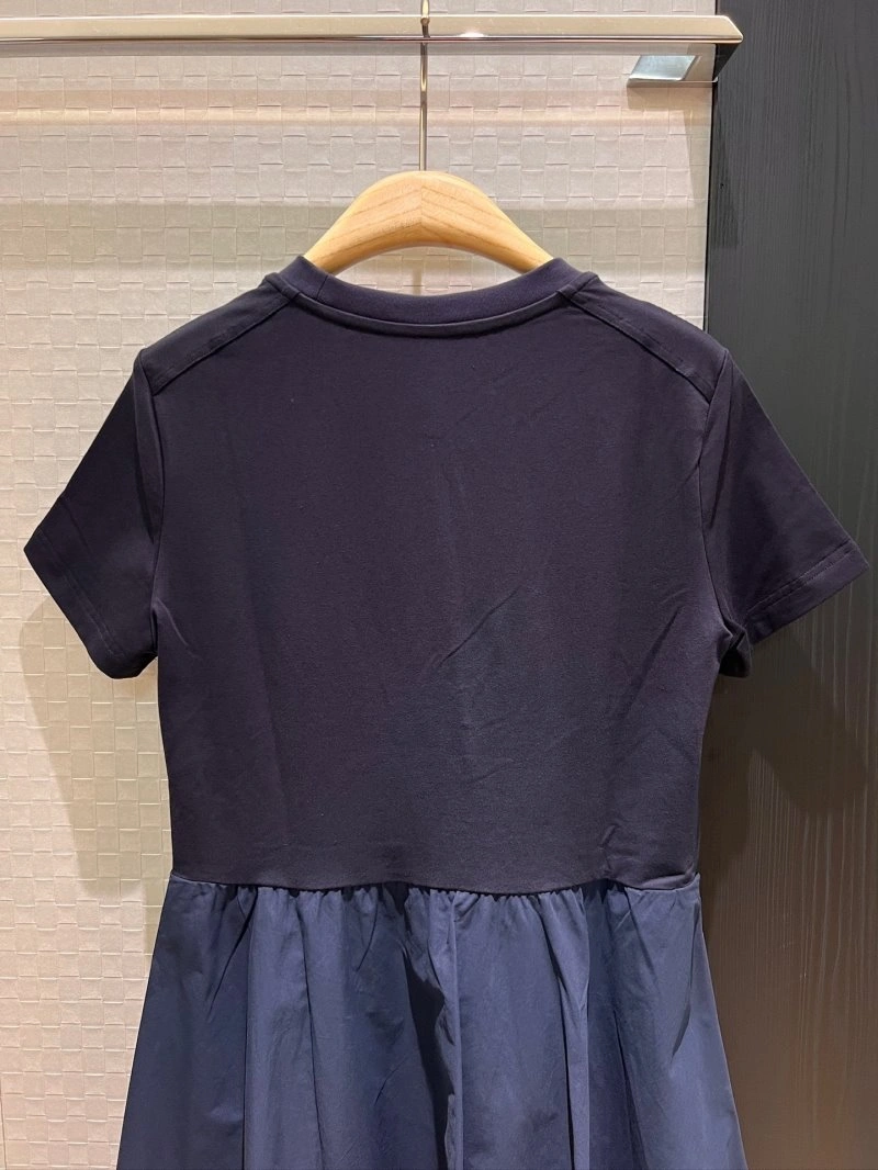 Trendy Moncler Dress 139778
