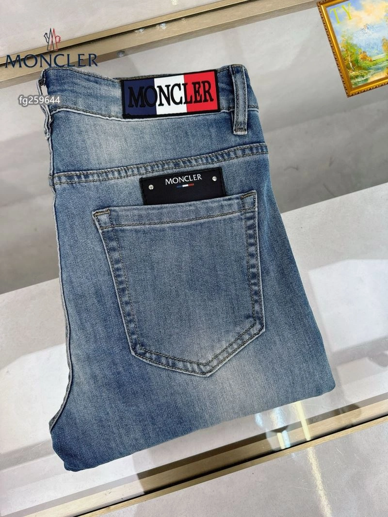 OdorResistant Moncler Jeans 143702