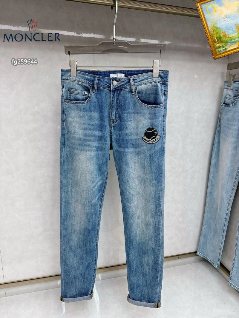 OdorResistant Moncler Jeans 143702