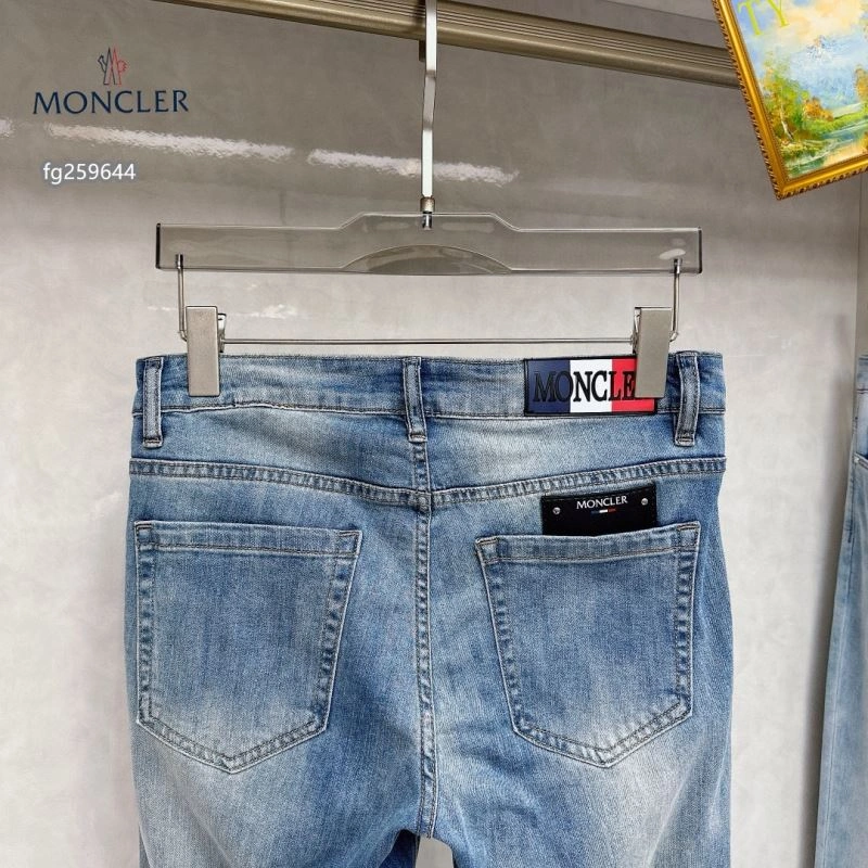OdorResistant Moncler Jeans 143702