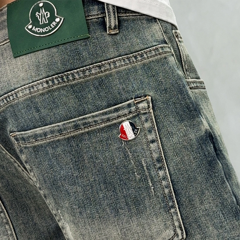 Elegant Moncler Jeans 139898