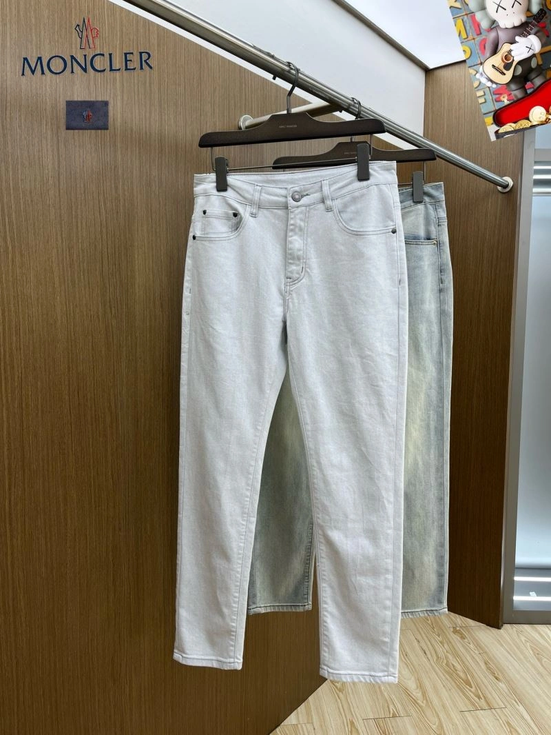 Snug Moncler Jeans 139874