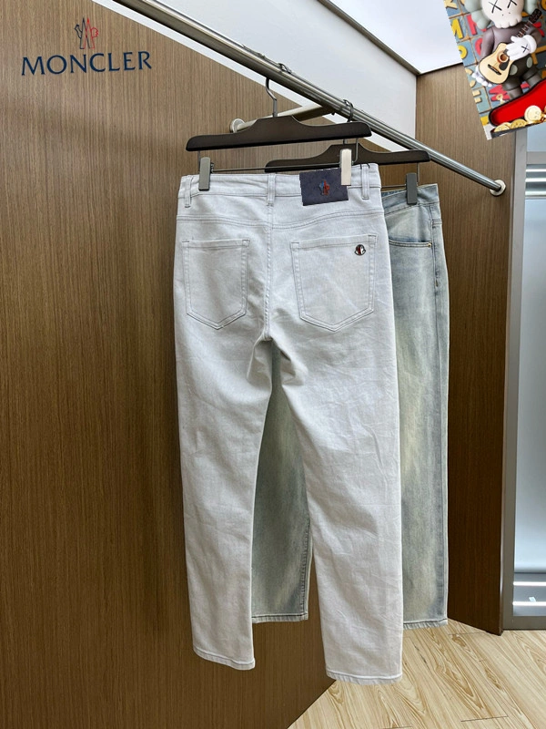 Snug Moncler Jeans 139874