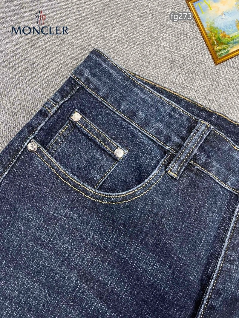 Moncler Jeans GoAnywhere 139870