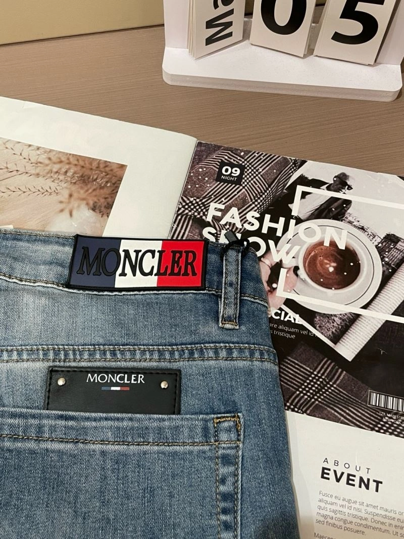 Moncler Jeans Stretchable 139869