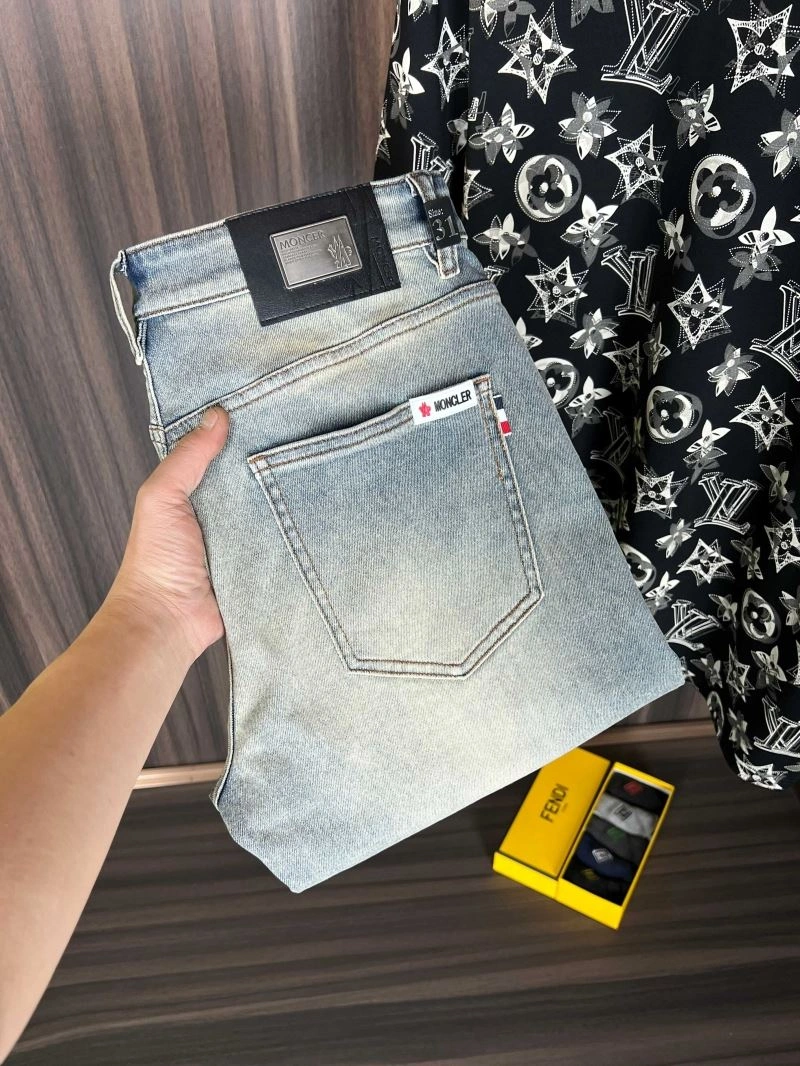 Fashionable Moncler Jeans 142631