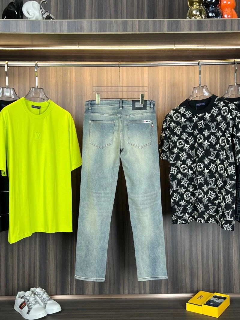 Fashionable Moncler Jeans 142631