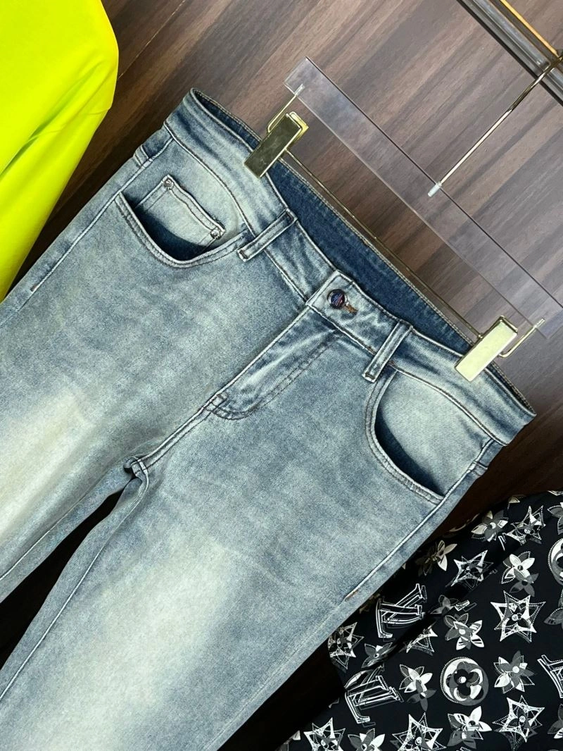 Fashionable Moncler Jeans 142631