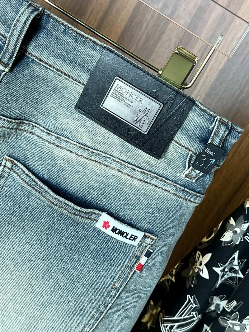 Fashionable Moncler Jeans 142631
