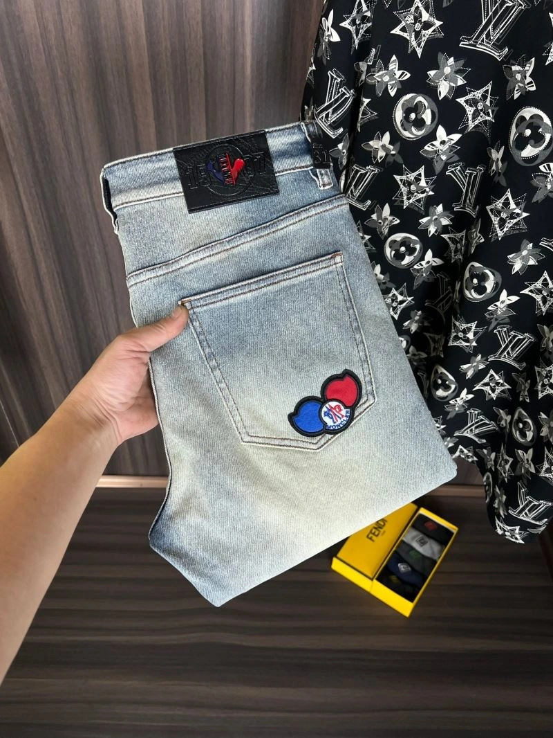 Trendy Moncler Jeans 142619