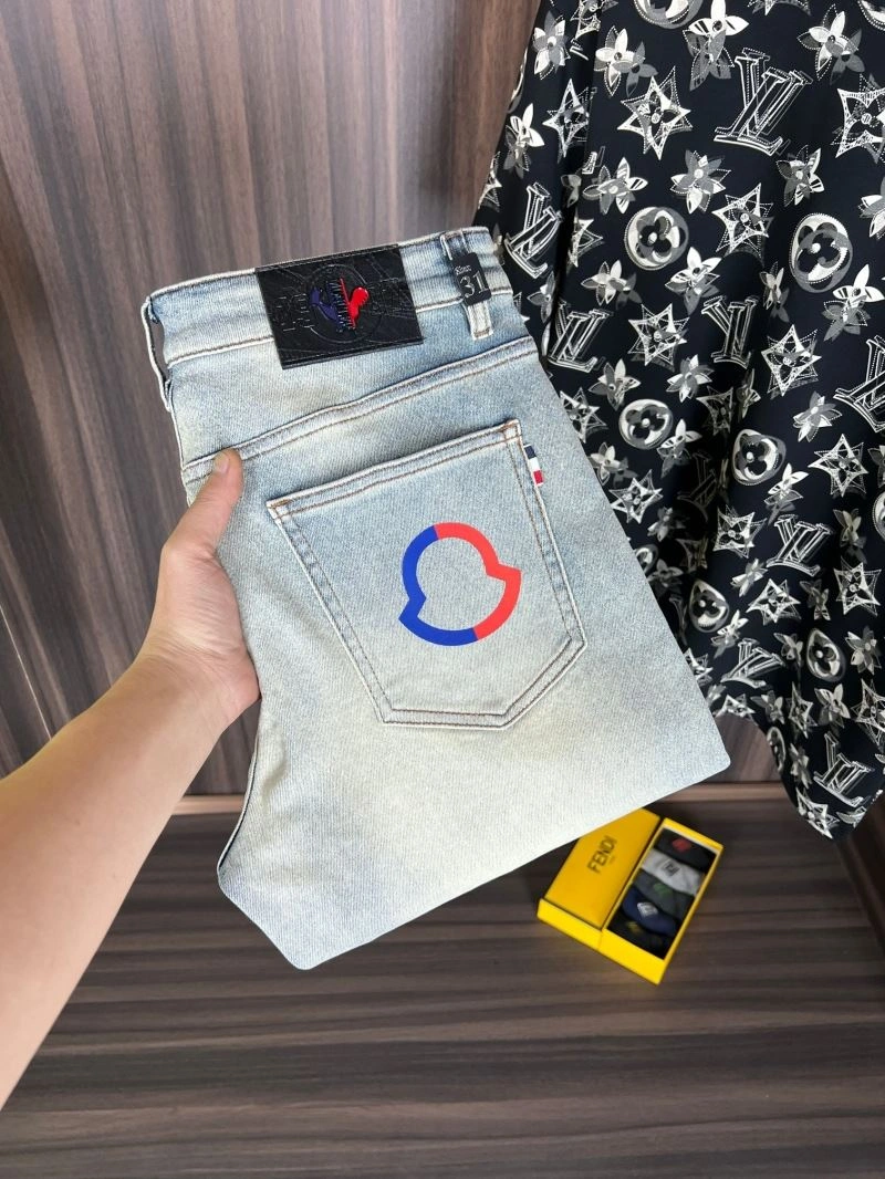HighPerformance Moncler Jeans 142637
