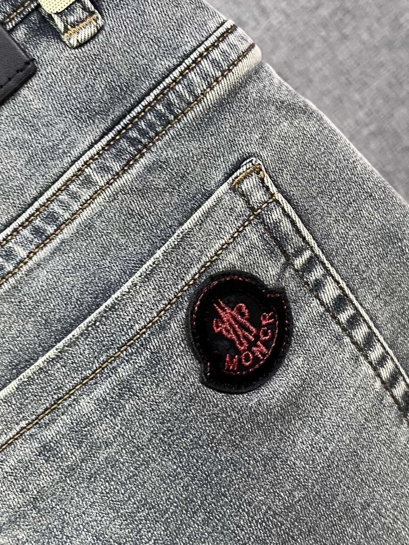 Compact Moncler Jeans 142605