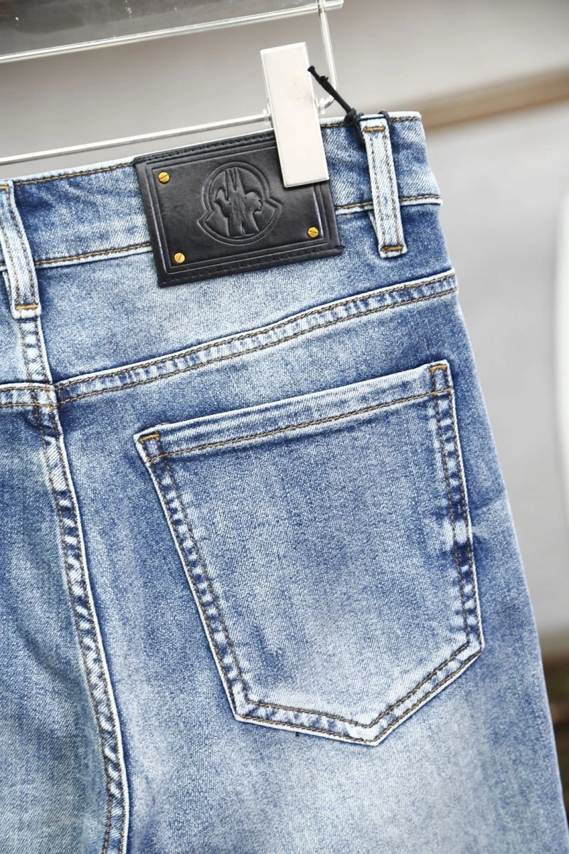 Elegant Moncler Jeans 141653
