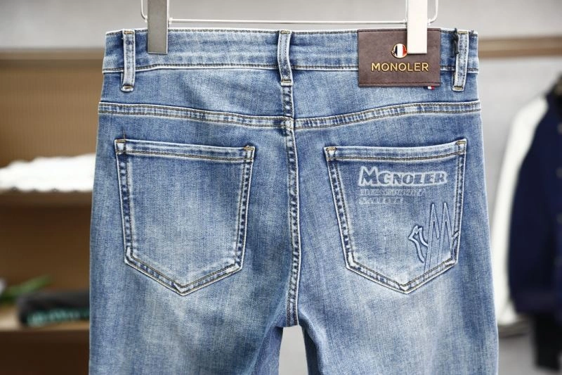 Resilient Moncler Jeans 141644