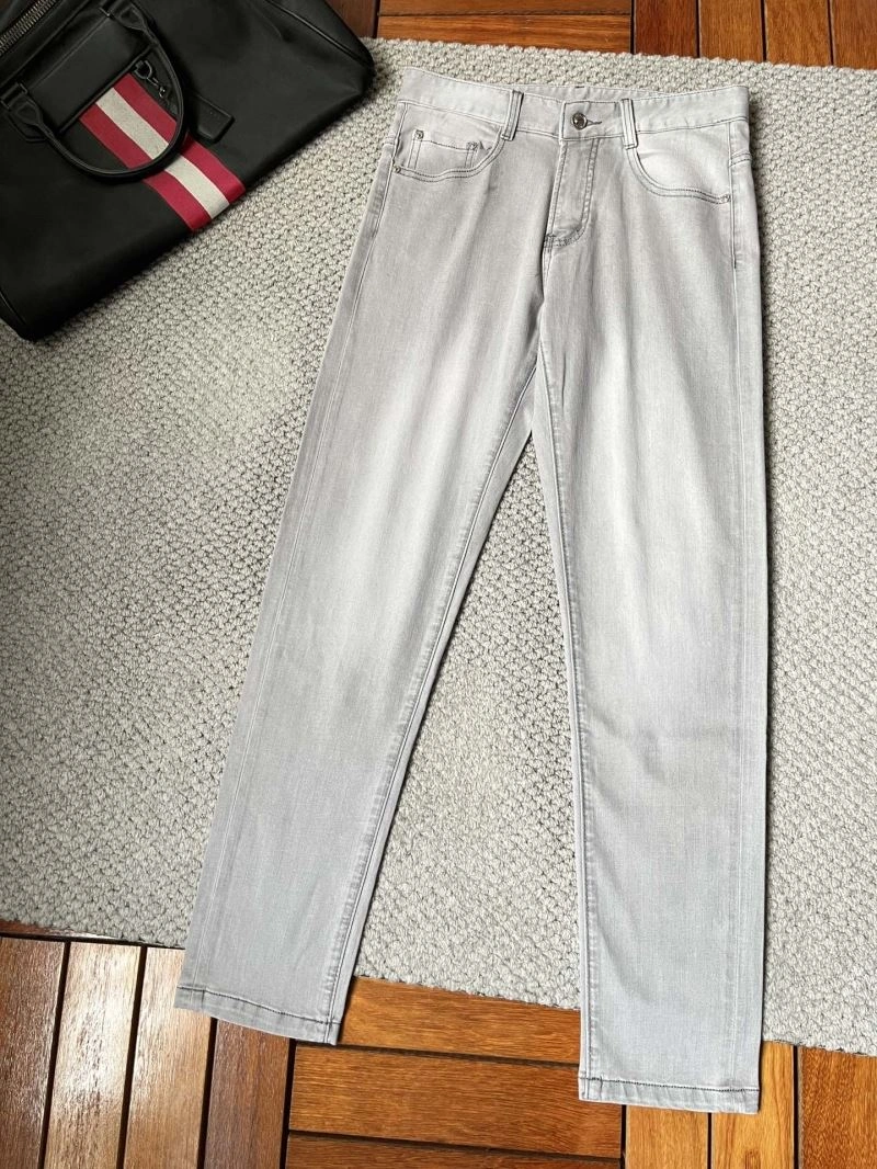 Moncler Jeans GoAnywhere 141643