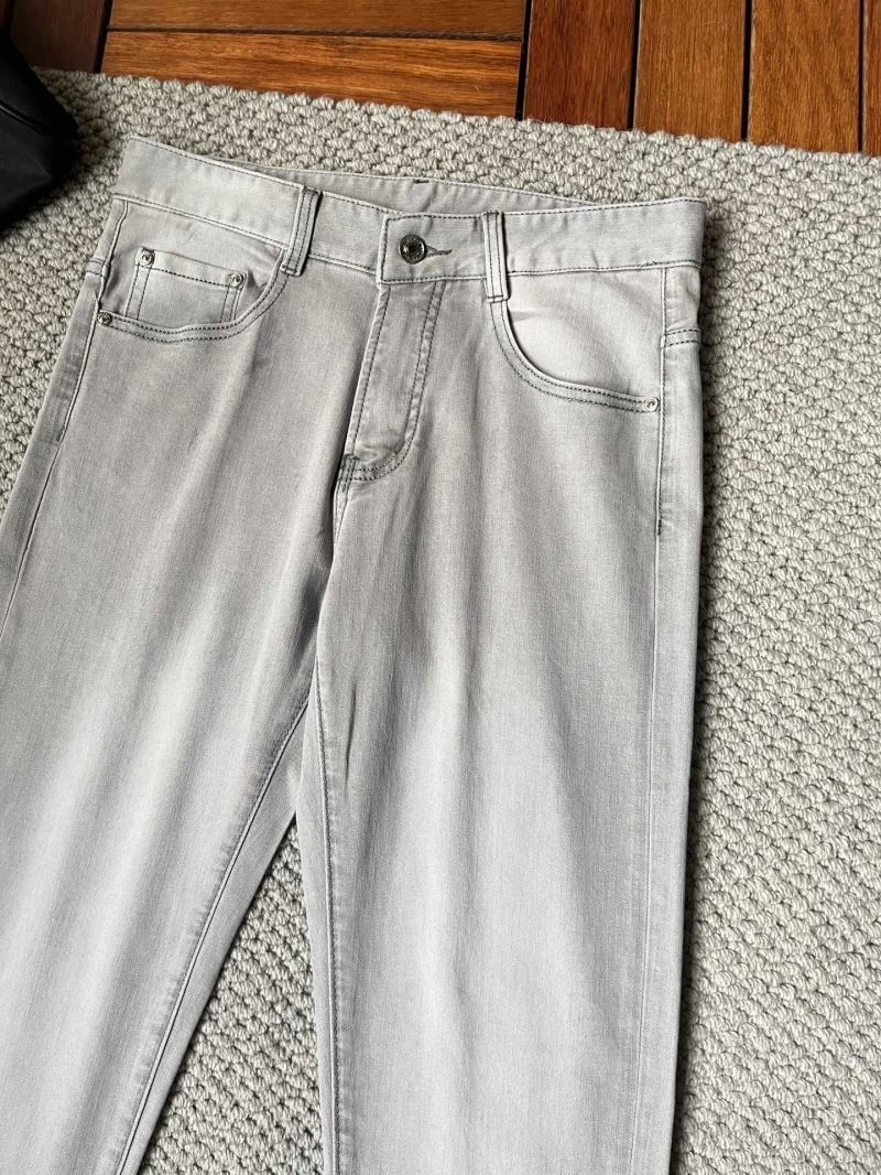 Moncler Jeans GoAnywhere 141643