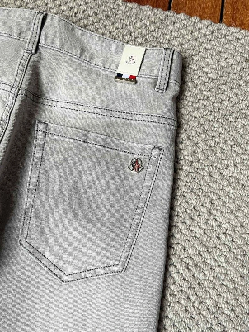 Moncler Jeans GoAnywhere 141643