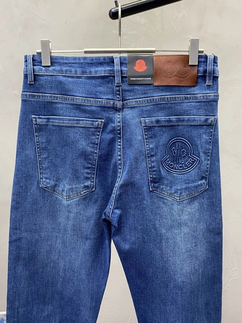 Casual Moncler Jeans 141637
