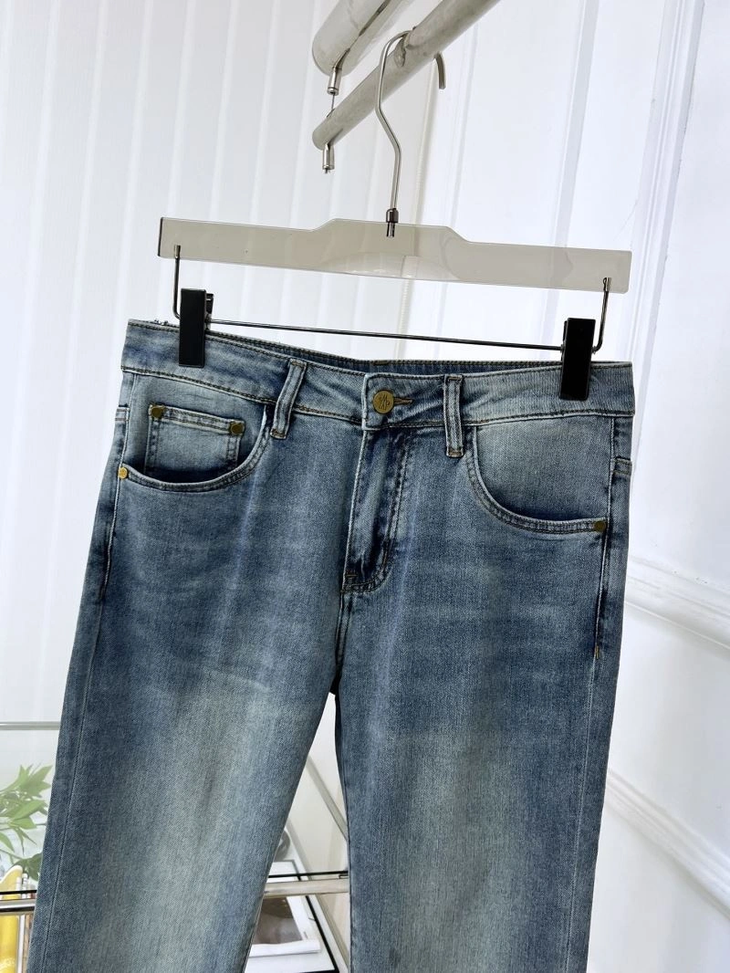 Snug Moncler Jeans 141638