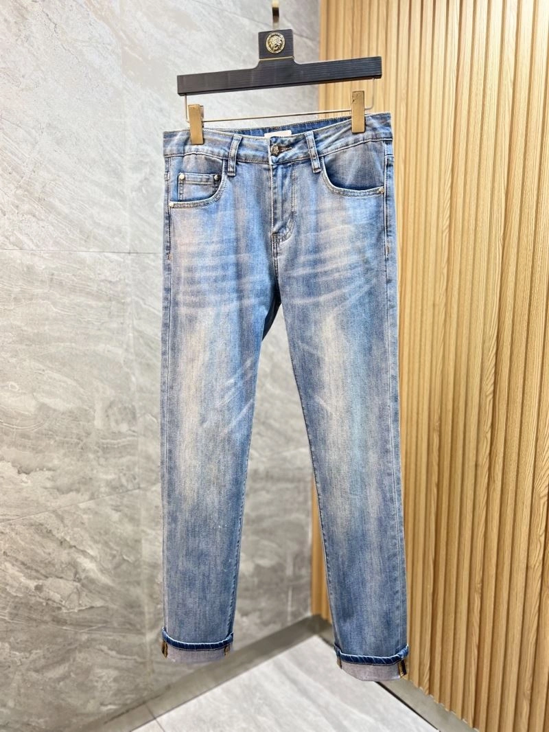 Moncler Jeans Chic 141631
