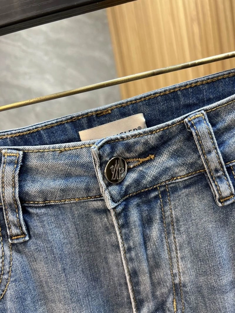 Moncler Jeans Chic 141631