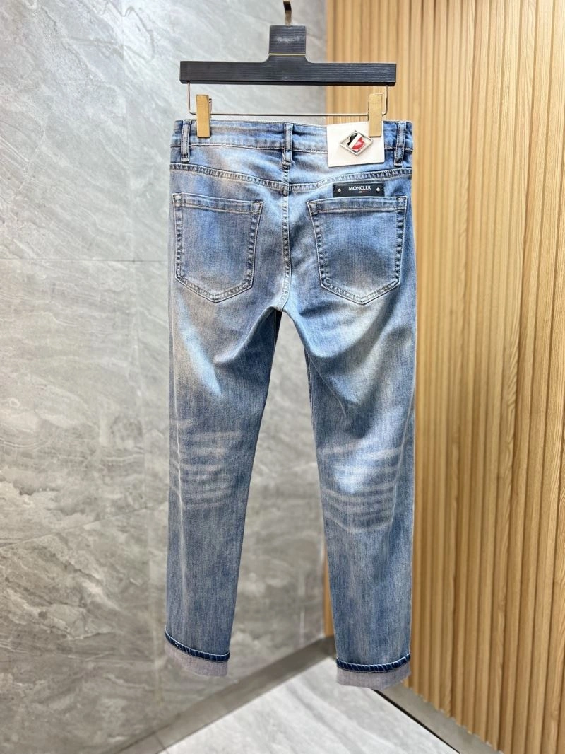 Moncler Jeans Chic 141631