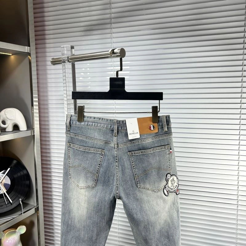 Moncler Jeans Flexible 141618
