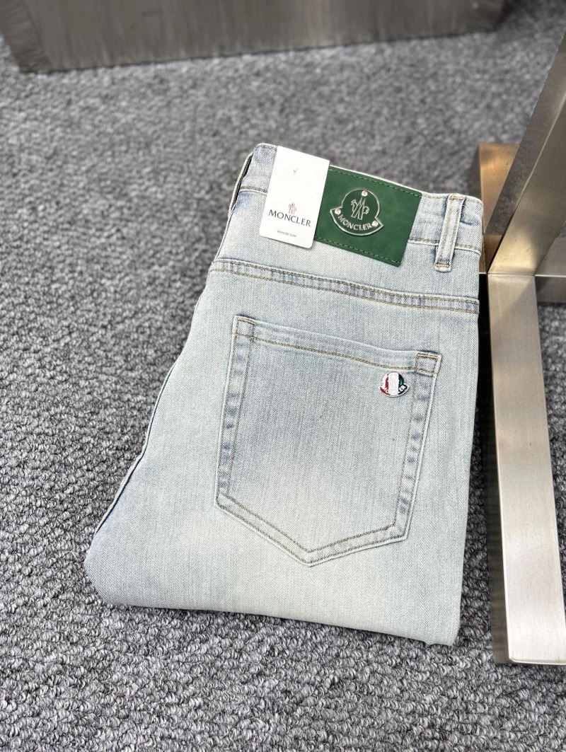 Modern Moncler Jeans 141617