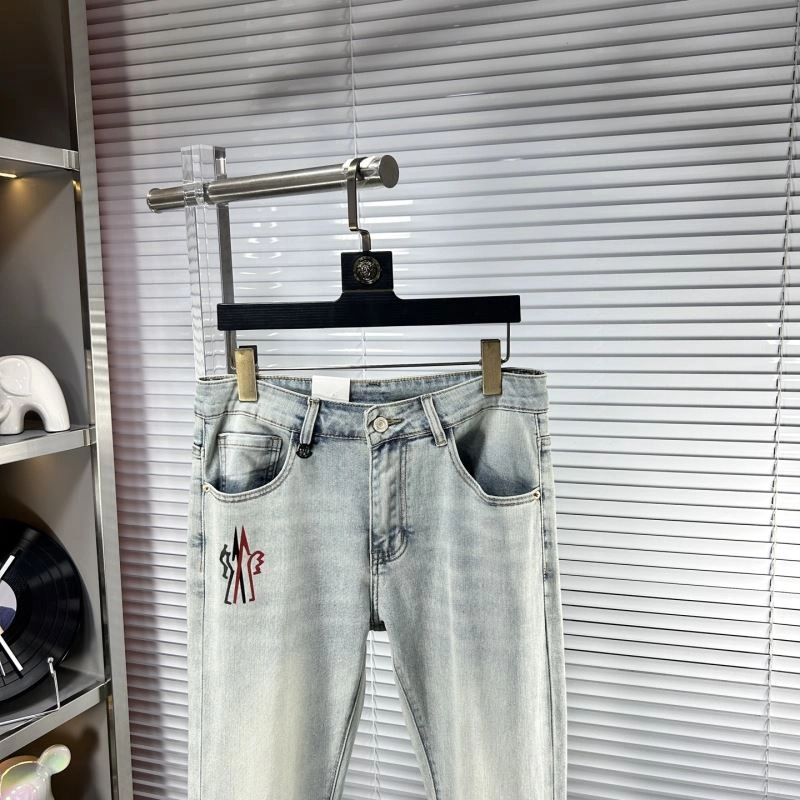 Modern Moncler Jeans 141617