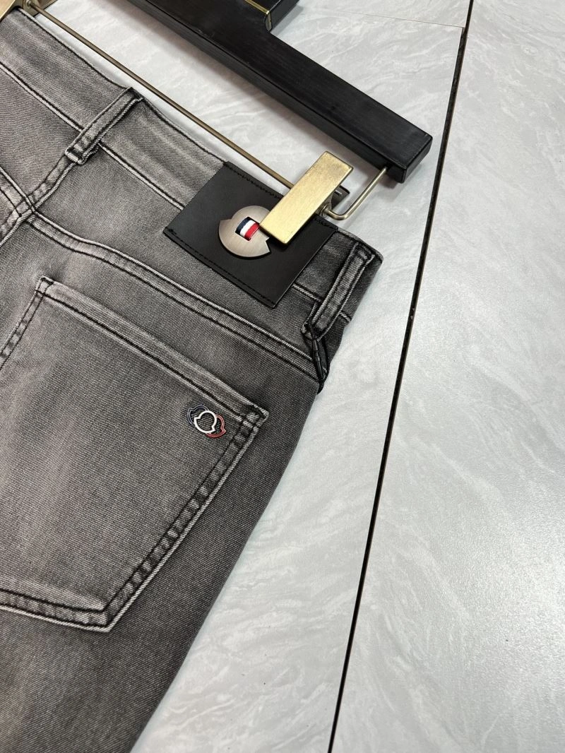Moncler Jeans GoAnywhere 141244