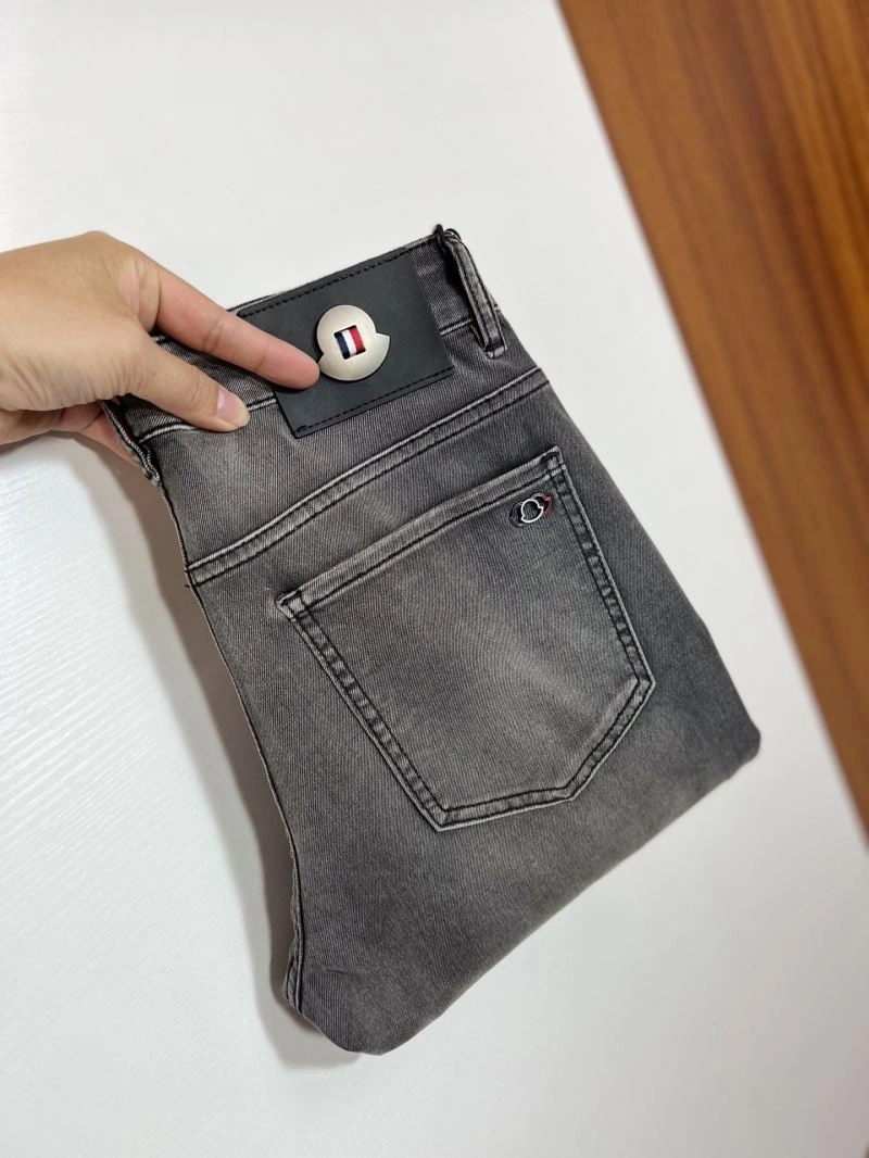Moncler Jeans GoAnywhere 141244