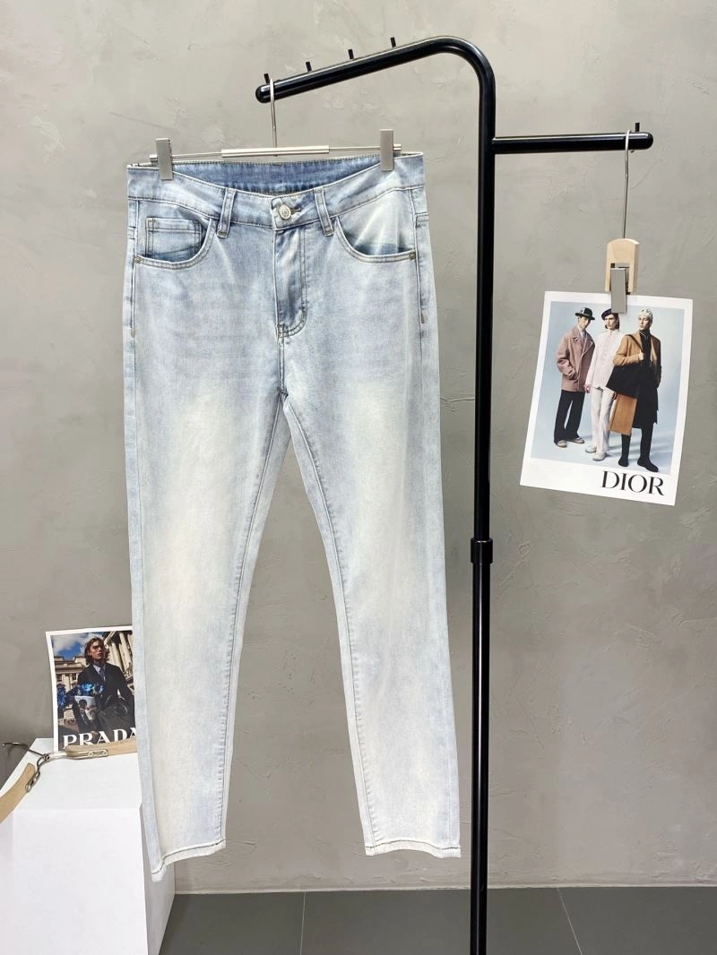 MultiPurpose Moncler Jeans 141234