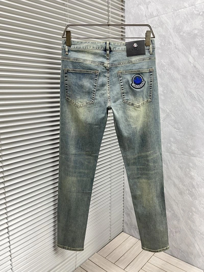 Versatile Moncler Jeans 141230